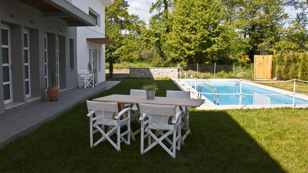 Aristotelia Gi Ikies - Olympiada Poolside Retreats Dış mekan fotoğraf